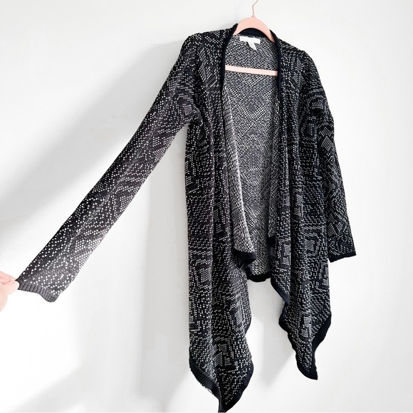 Kaisely Black White Aztec Western Print Draped Open Cardigan Sweater sz Small - Picture 2 of 4